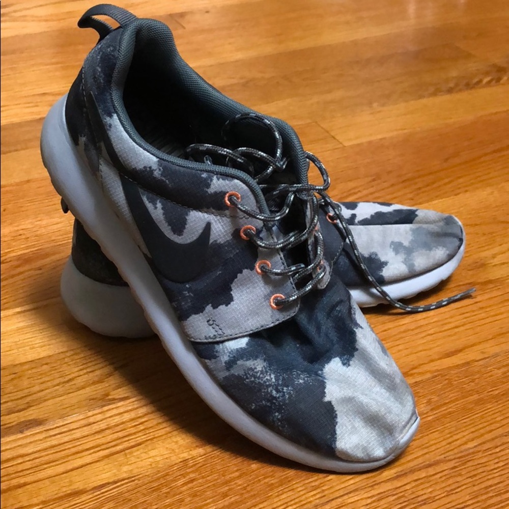 Cool Nike grey blue sneakers